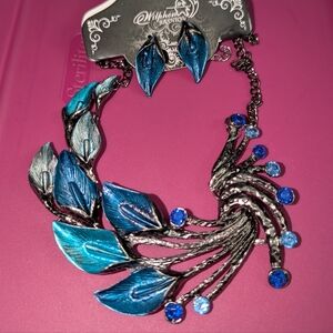 A609 ♨️ 5 For $35 ♨️ Blue and Silver Leaf Necklace Set With Rhinestones